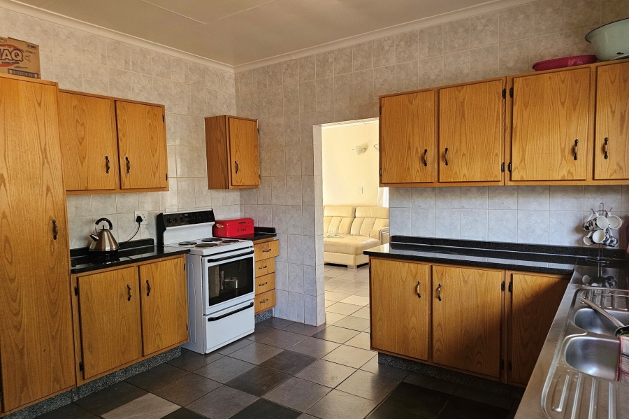 To Let 3 Bedroom Property for Rent in Protea Park North West